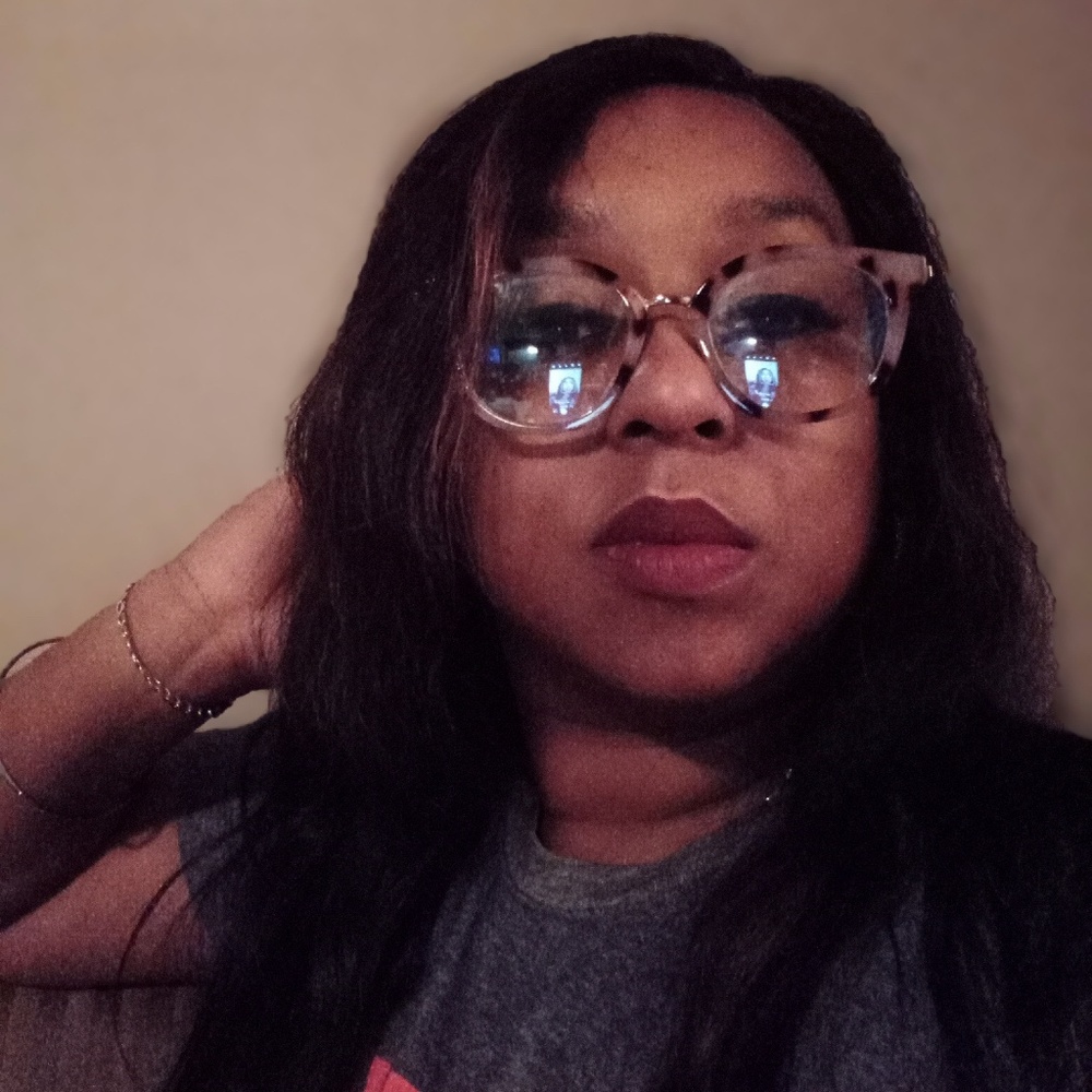 Meet your Posher, Shanitris